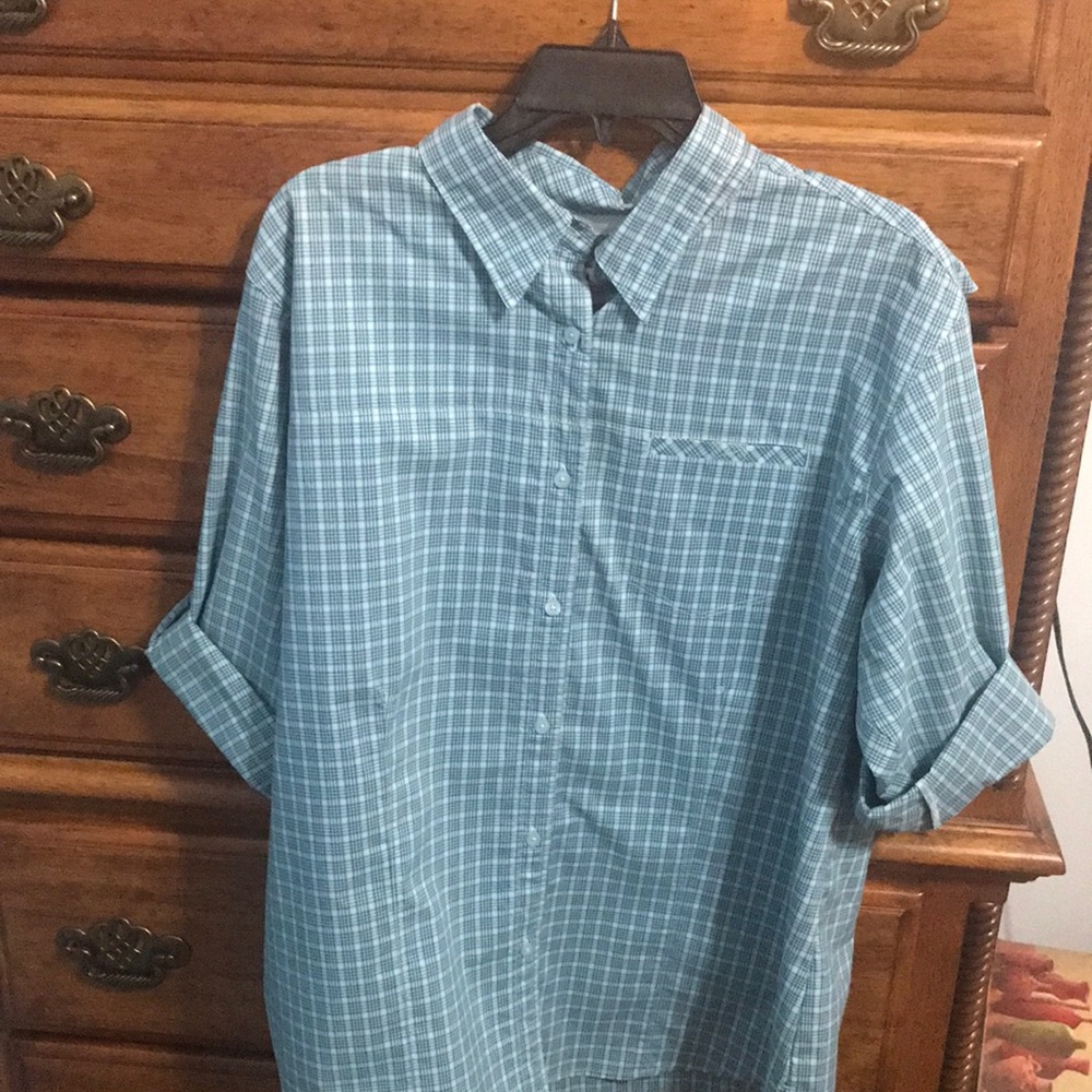 Worldwide Sportsman Blue Plaid Women Long Sleeve Buttoned Shirt. New, no tag.